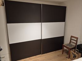 Schlafzimmerschrank