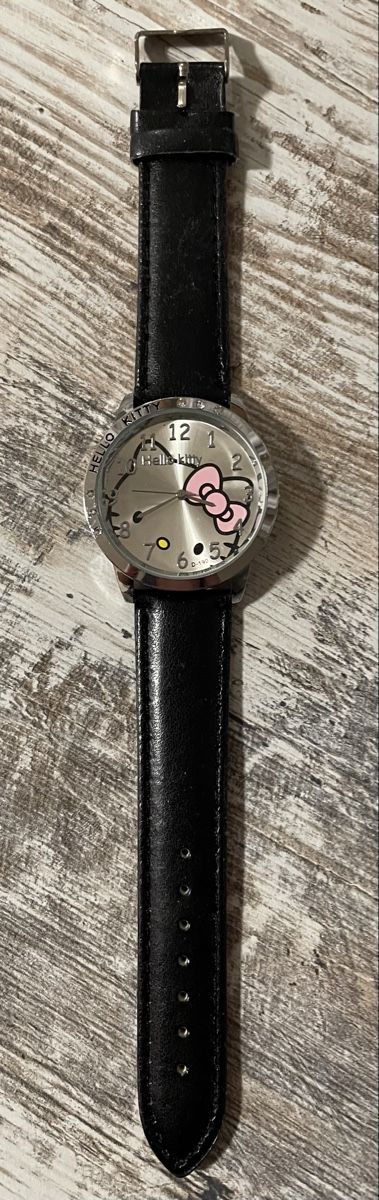 Hello Kitty Montres: Neue Hello Kitty Uhr – Neuf (Voir description) à Röschenz par Kikis-Brocki
