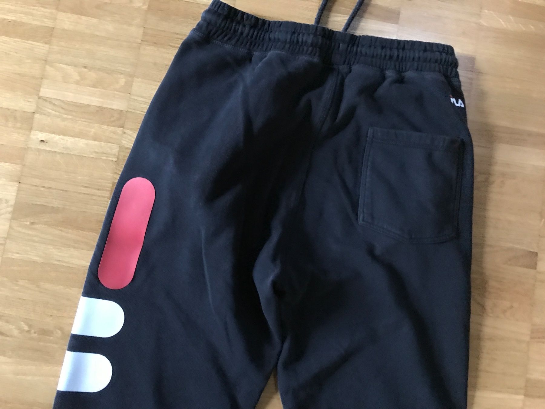 Fila Pantaloni: FILA Trainerhose Gr S – Usato da St. Margrethen SG venduto da kellenbh 3