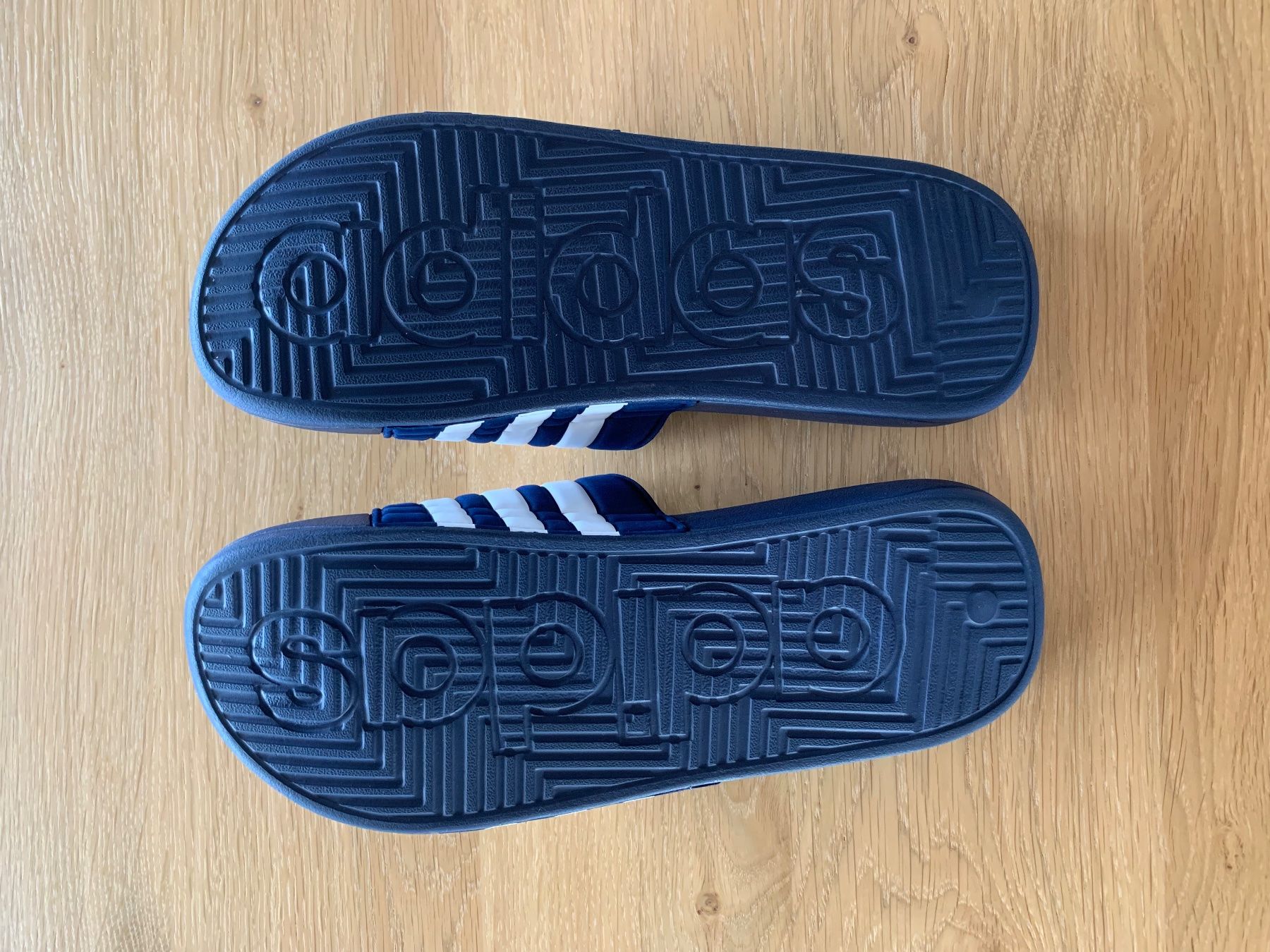 Adidas Herrenschuhe: adidas . Adissage - Sandalen – Gebraucht aus Reinach BL von chh_tr2p 1