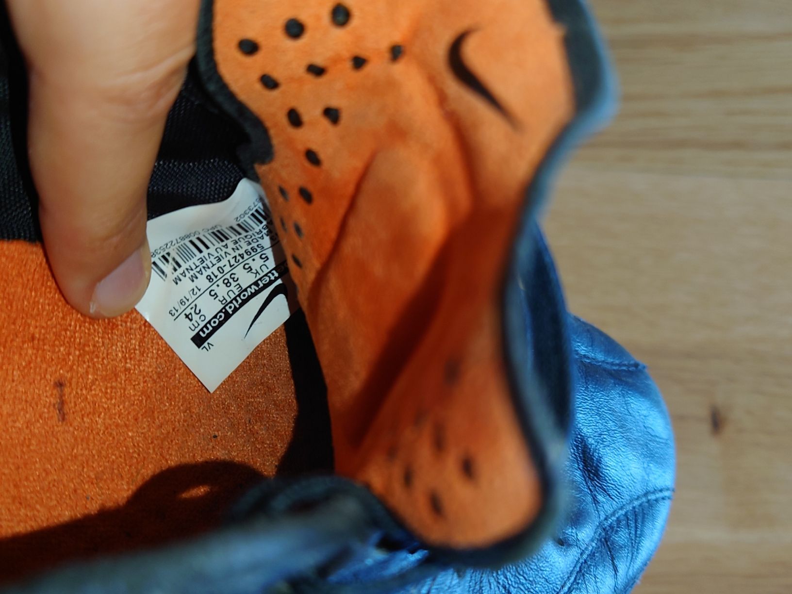 Nike Chaussures femmes: Fussballschuhe Nike Grösse 38.5 gebraucht – D'occasion à Murten par alau3 2