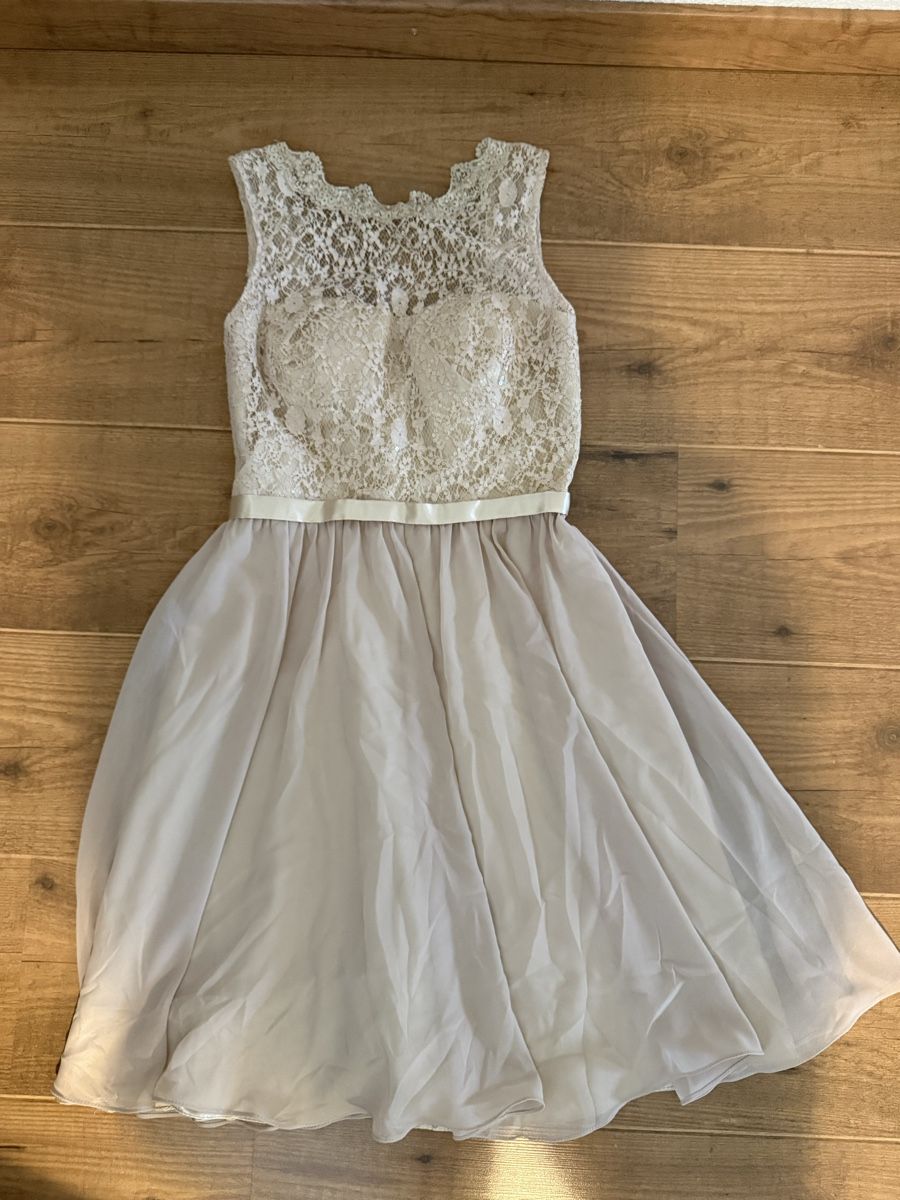 Kleider: Kleid Laona Spitze – Gebraucht aus Mümliswil von eliaane