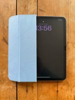 Apple iPad A16 - 2025, 128GB, WiFi, Blau - mit Smart Folio