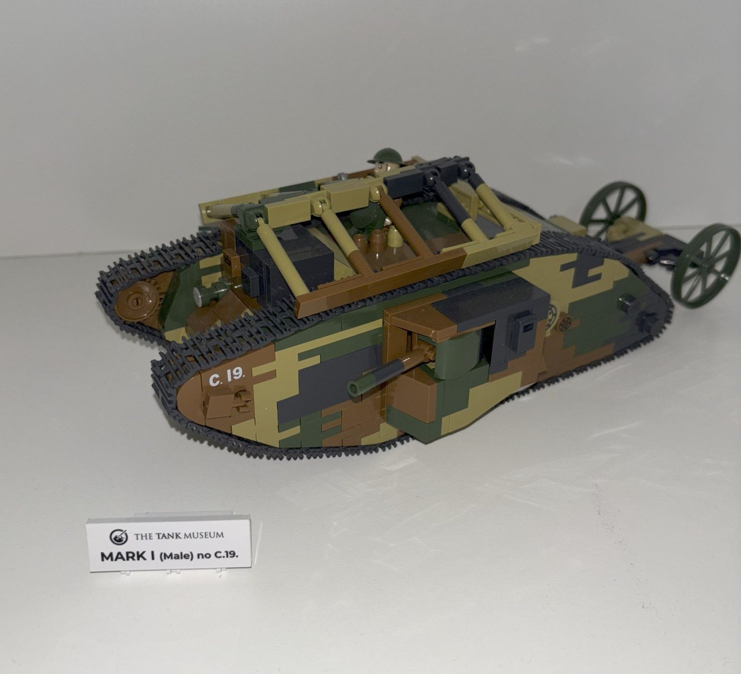 Cobi Kit di costruzioni: Cobi MARK 1 (Male) no C.19. – Nuovo (secondo la descrizione) da Estavayer-le-Lac venduto da Lor_tjg5 1