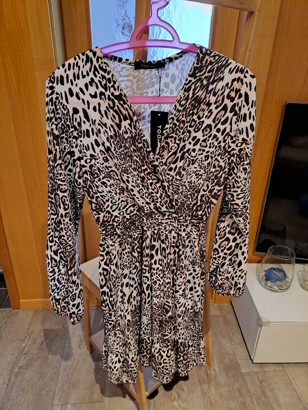 Kleider: Kleid mit Leopardenmuster Grösse L neu – Neu (gemäss Beschreibung) aus Rickenbach LU von bishiida