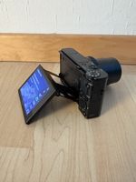 Kompaktkamera Sony RX100 III mit Tasche und Kabel schwarz