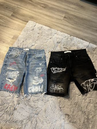 Shorts en jean Bershka, noir/bleu, dessins graffitis taile m