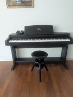 Digitalpiano Yamaha Clavinova mit Hocker und Kopfhör