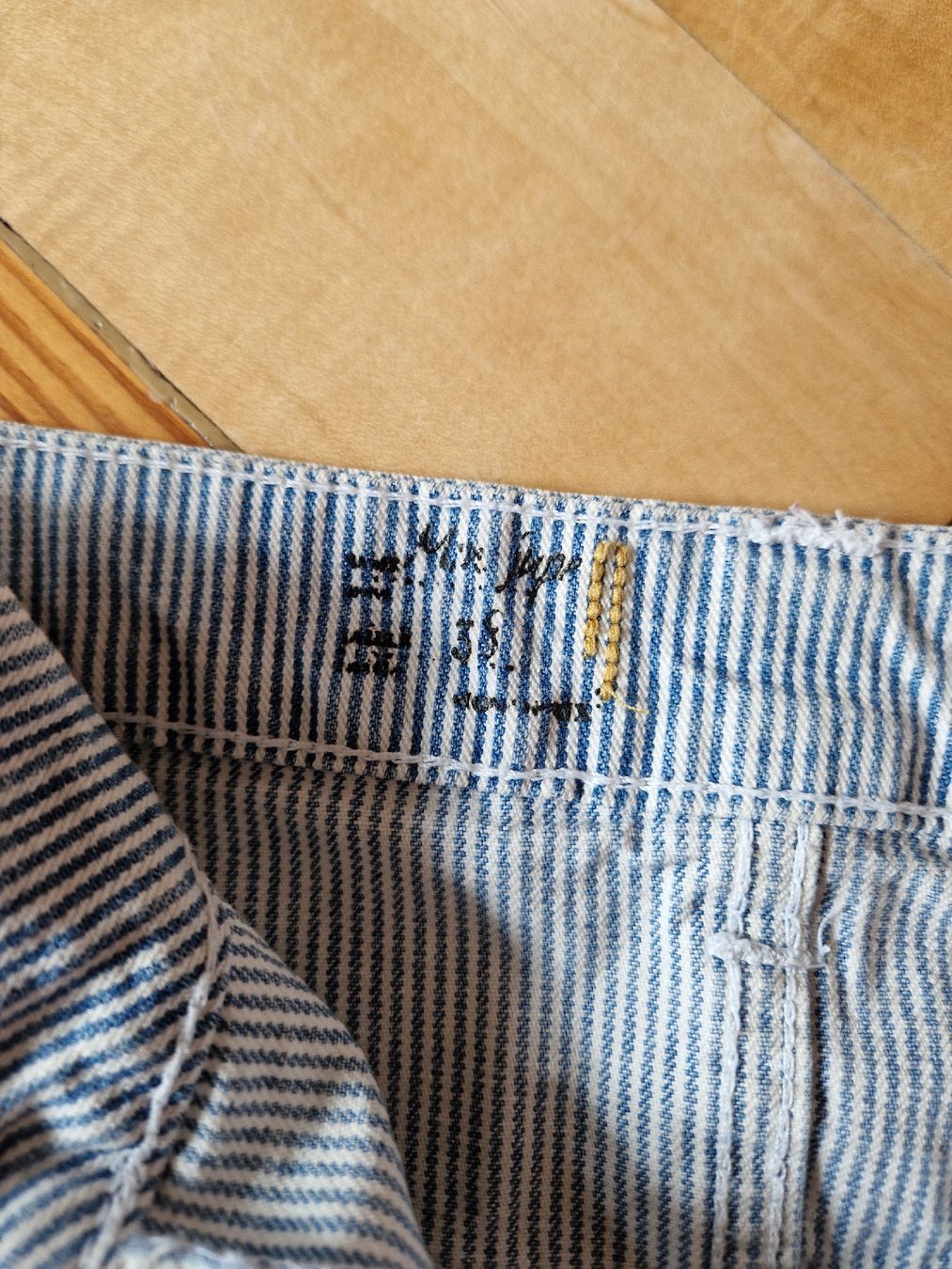 Gonne: Mini-jupe en jeans, taille 38 – Usato da Bern venduto da MaurineBeauregard 1