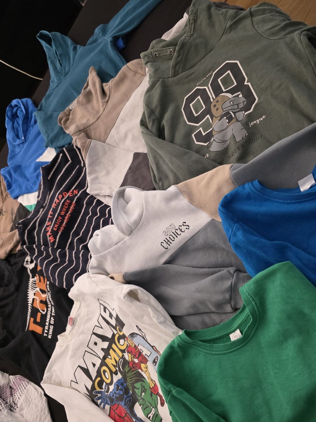 Ensembles coordonnés: Kinder Hoddies/Pullover  – Neuf (Voir description) à Berg TG par str_8hvd 2