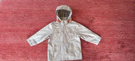 Burberry Kinderjacke mit abnehmbarer Kapuze Grösse 4 Jahre