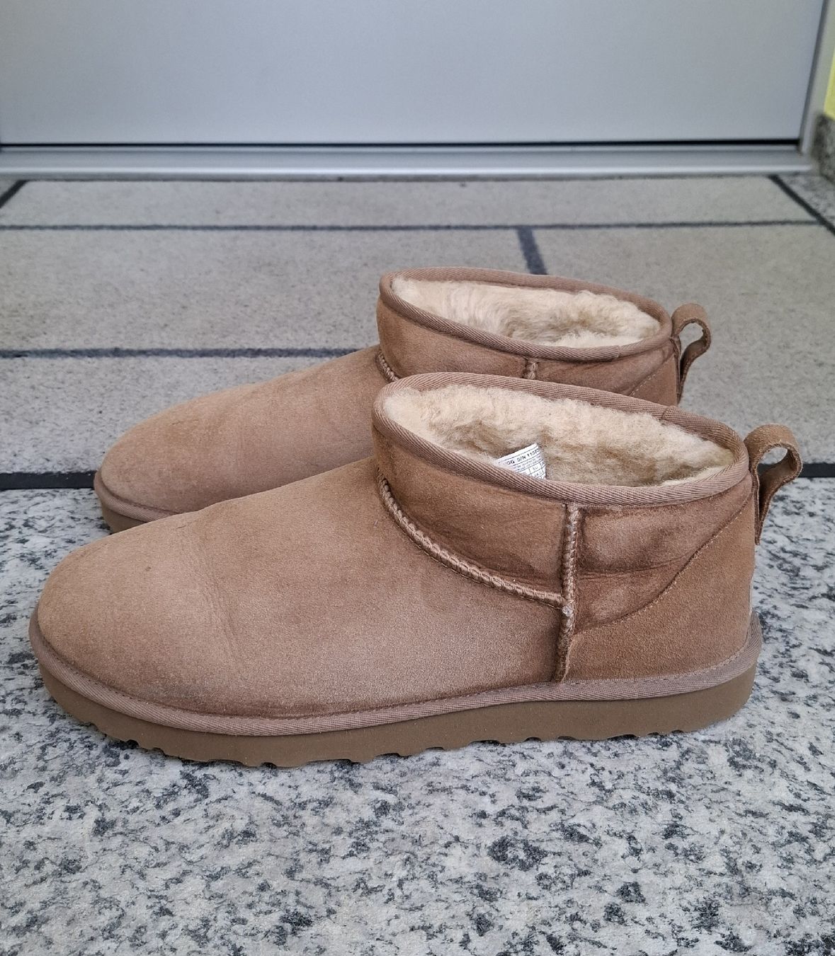 Scarpe da uomo: UGG M Classic Ultra Mini Gr. 14 – Usato da Balzers venduto da mackfose 8