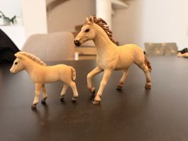 Schleich Pferde Set Fjordpferd Stute und Fohlen gebraucht