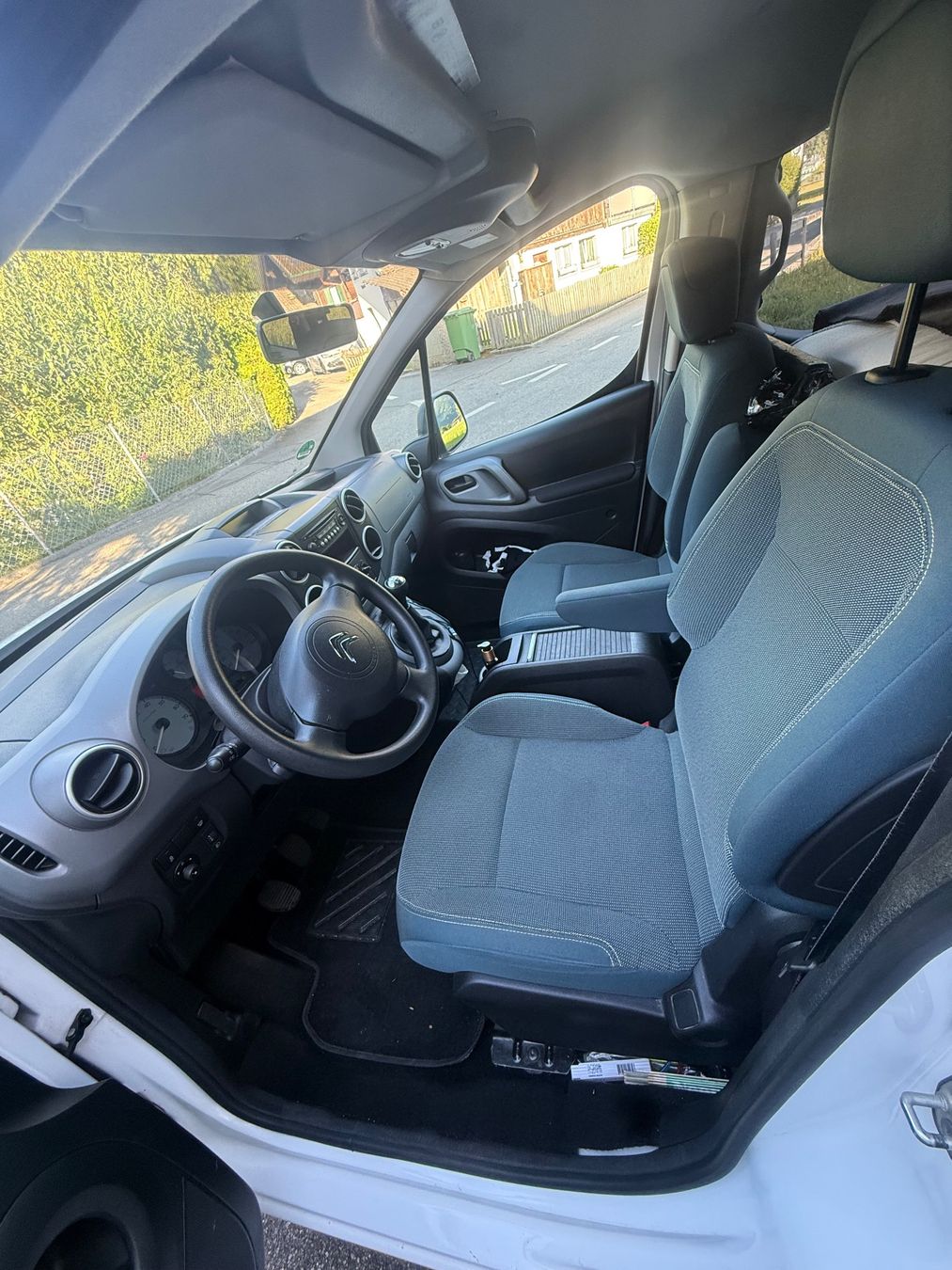 Citroën Automobili: Citroen Berlingo, 1.2i, Multispace / Minivan/ Minicamper – Usato da Matten b. Interl venduto da trulletrampel-1 8