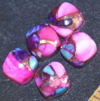 Mineralien Set L-4277– 5 Stk Rosa Oyster Türkis Kissen 5x5mm