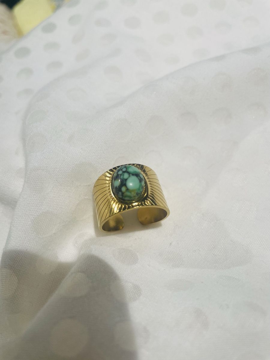 Ringe: Ring Goldfarben mit Stein neu – Neu (gemäss Beschreibung) aus Kriens von p_ART_rizia 1