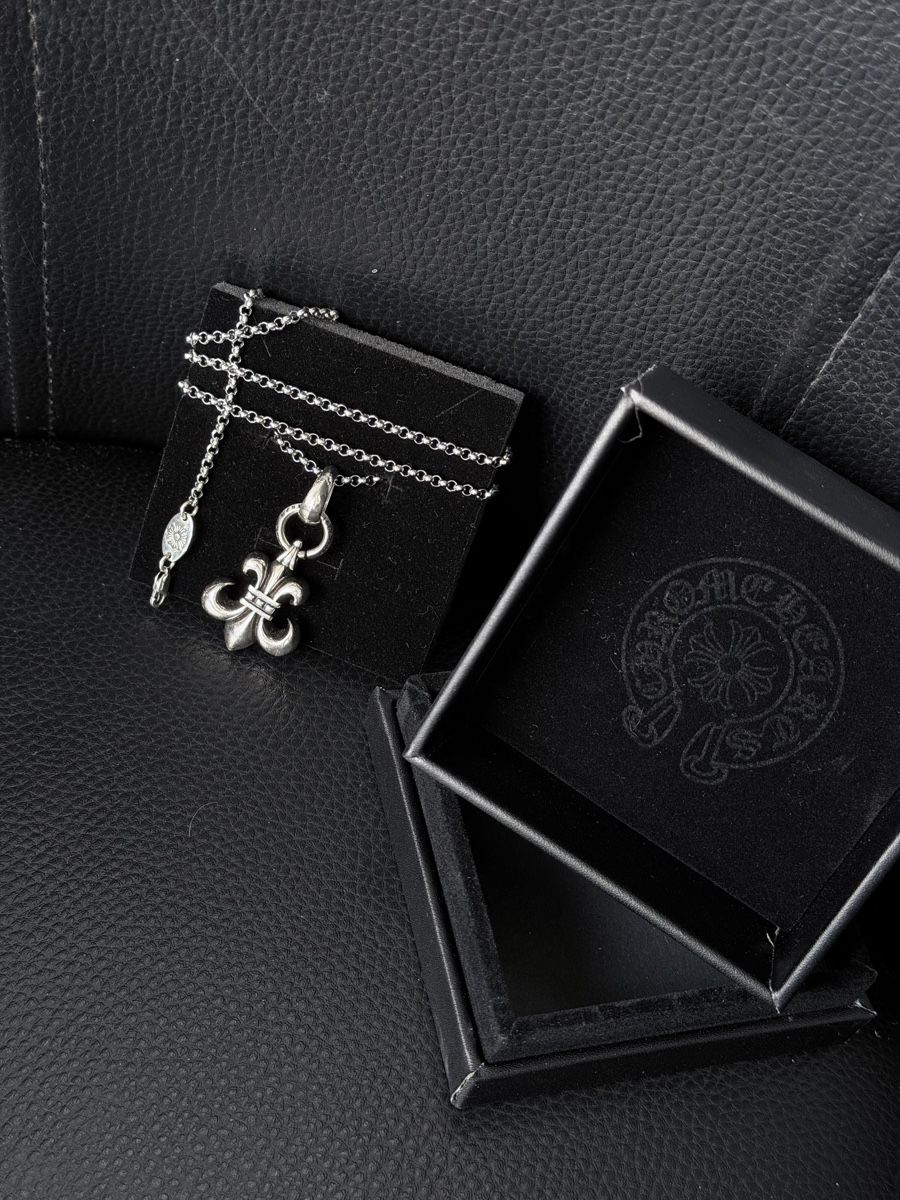 Chrome Hearts Catenine: Chrome hearts Silver necklace – Nuovo (secondo la descrizione) da Köniz venduto da usernoname