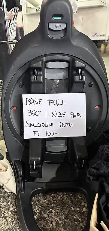 Auto-Kindersitze: Base seggiolino auto  – Gebraucht aus Bellinzona von son_5y7x