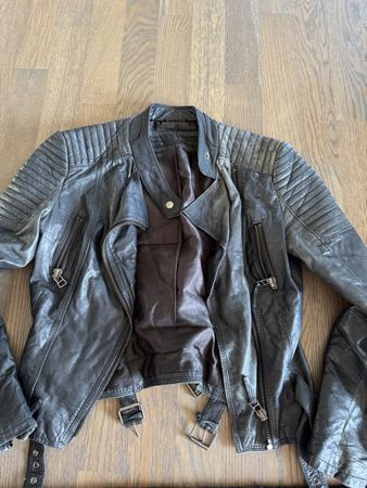 Schwarze Lederjacke im Biker-Stil XS/S , Balmain Stil