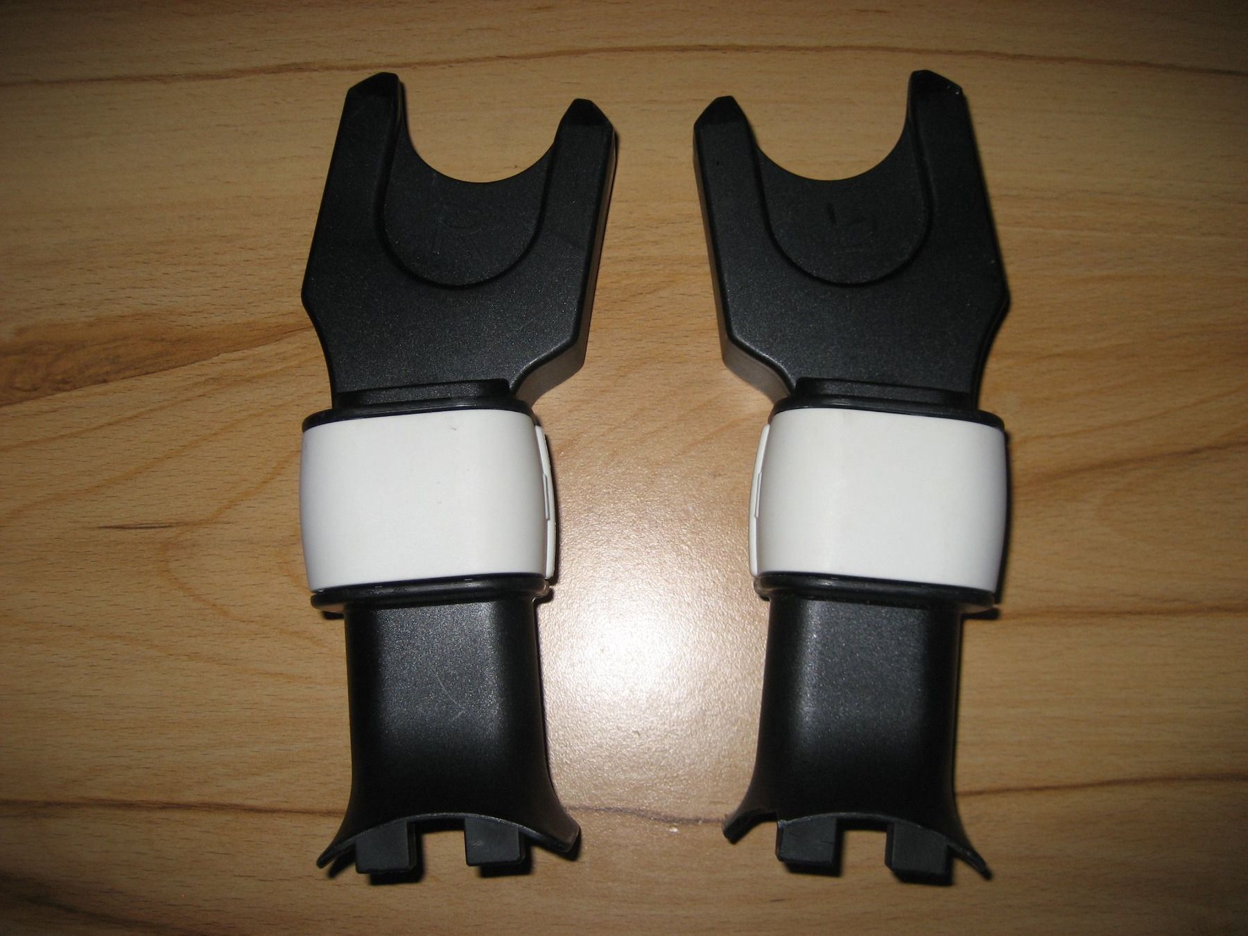 Bugaboo Carrozzine: Bugaboo Cameleon, Frog Maxi Cosi Adapter Porto 3.50 – Usato da Giswil venduto da tilema