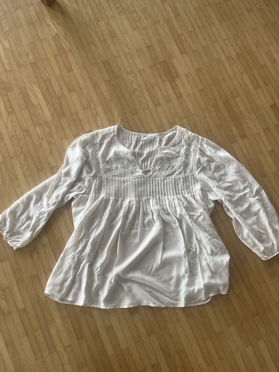 Maison 123 Chemisiers: Maison 123 Bluse Creme‼️ein Artikel gratis dazu – D'occasion à St. Gallen par elli18
