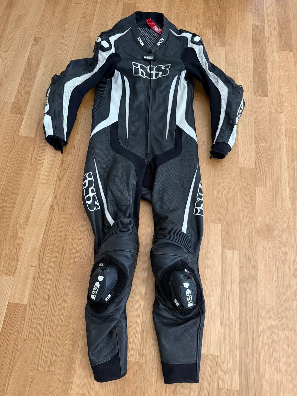 IXS Giacche: Motorrad Lederkombi Einteiler schwarz iXS – Usato da Dübendorf venduto da tha_57ql