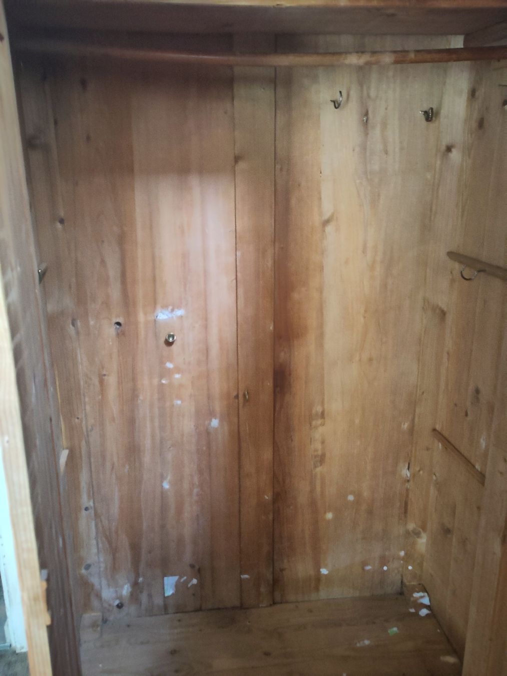 Armadi: Antiker Kleiderschrank aus massivem Holz – Usato da Derendingen venduto da Biberister 4