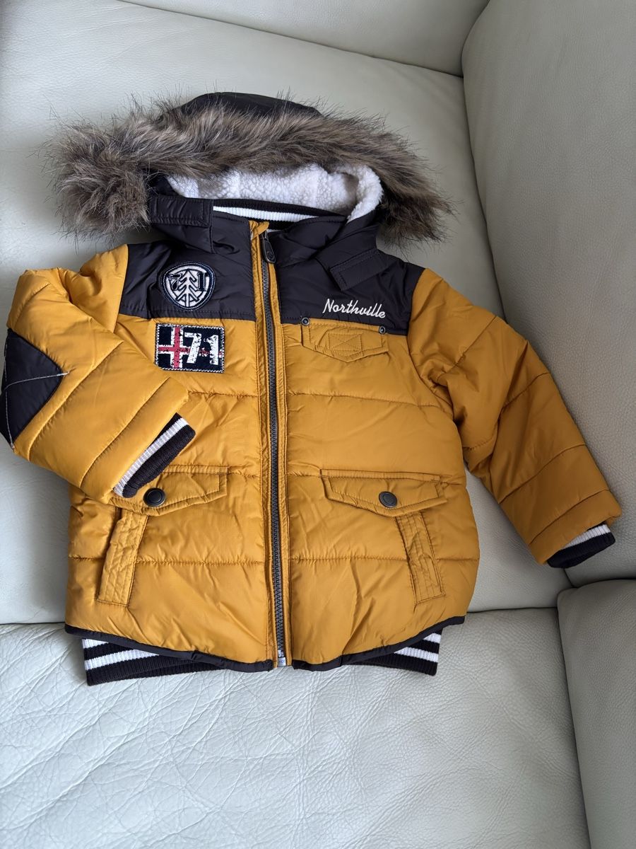 H&M Vestes & Manteaux: Jacke – D'occasion à Wichtrach par oem_7glc