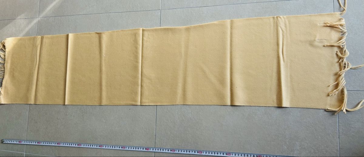 Foulards, Tücher & Schals: Écharpe en cachemire – Gebraucht aus Founex von etswang