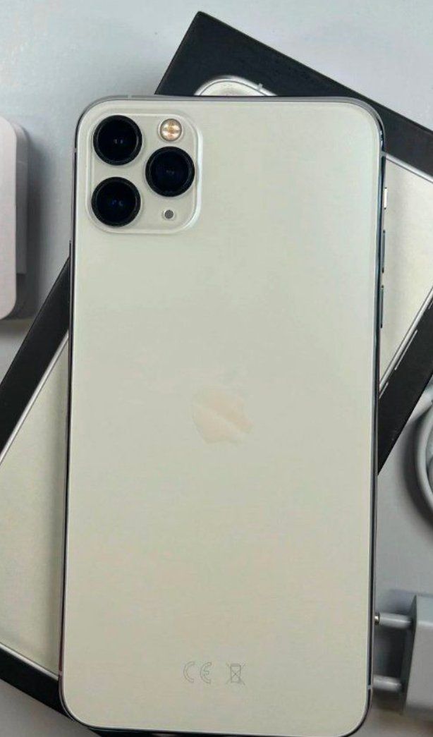 Apple Handys / Smartphones: iPhone 11 Pro (512GB) Akku 100% – Gebraucht aus Luzern von Waince786