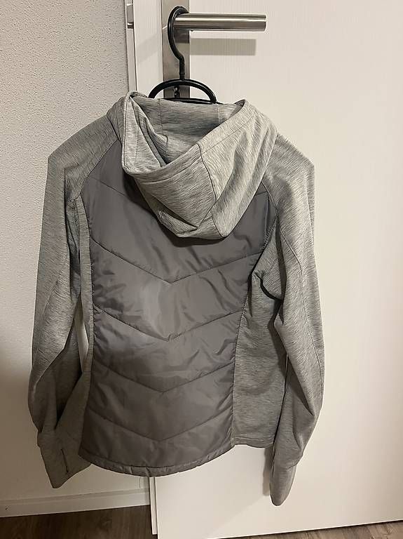 Giacche: Jacke Damen Grösse S – Usato da Erstfeld venduto da imla_ 1