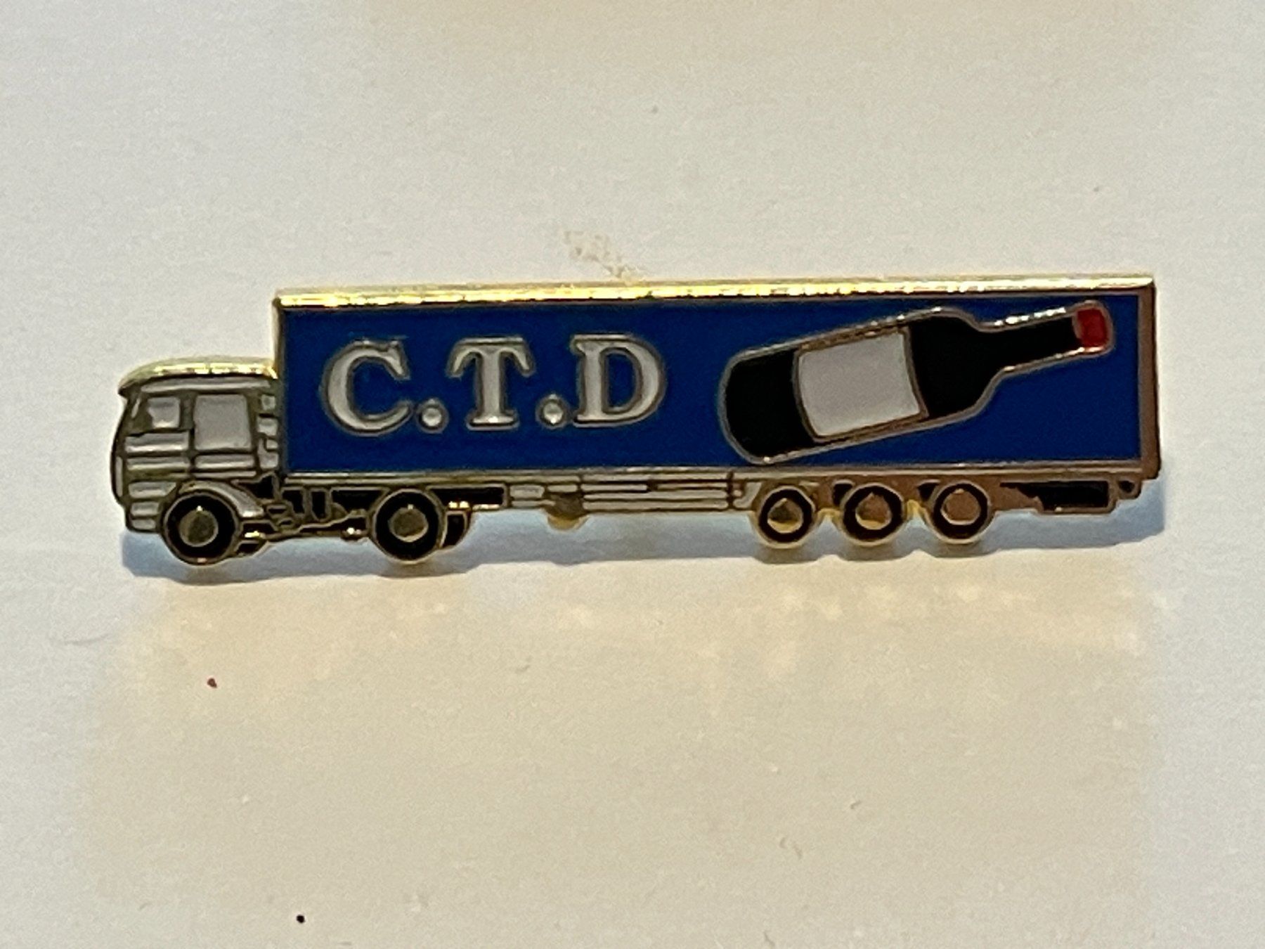 Placchette & Badge: 1 Pin C.T.D. Lastwagen – Usato da Basel venduto da djwwpp