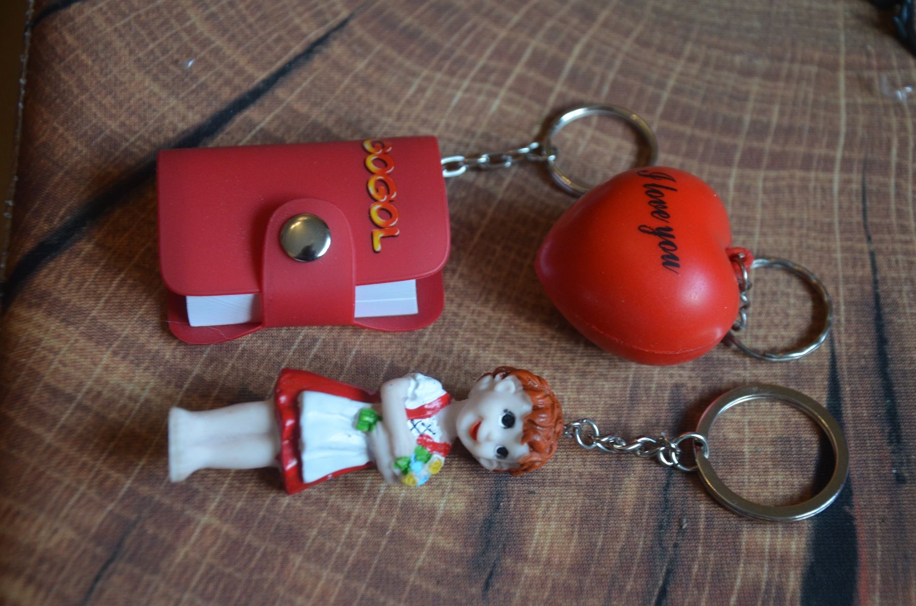 Schlüsselanhänger & - bänder: 3 STUCK PORTE CLEE MIT NOTES – Gebraucht aus Chiasso von Dolly015