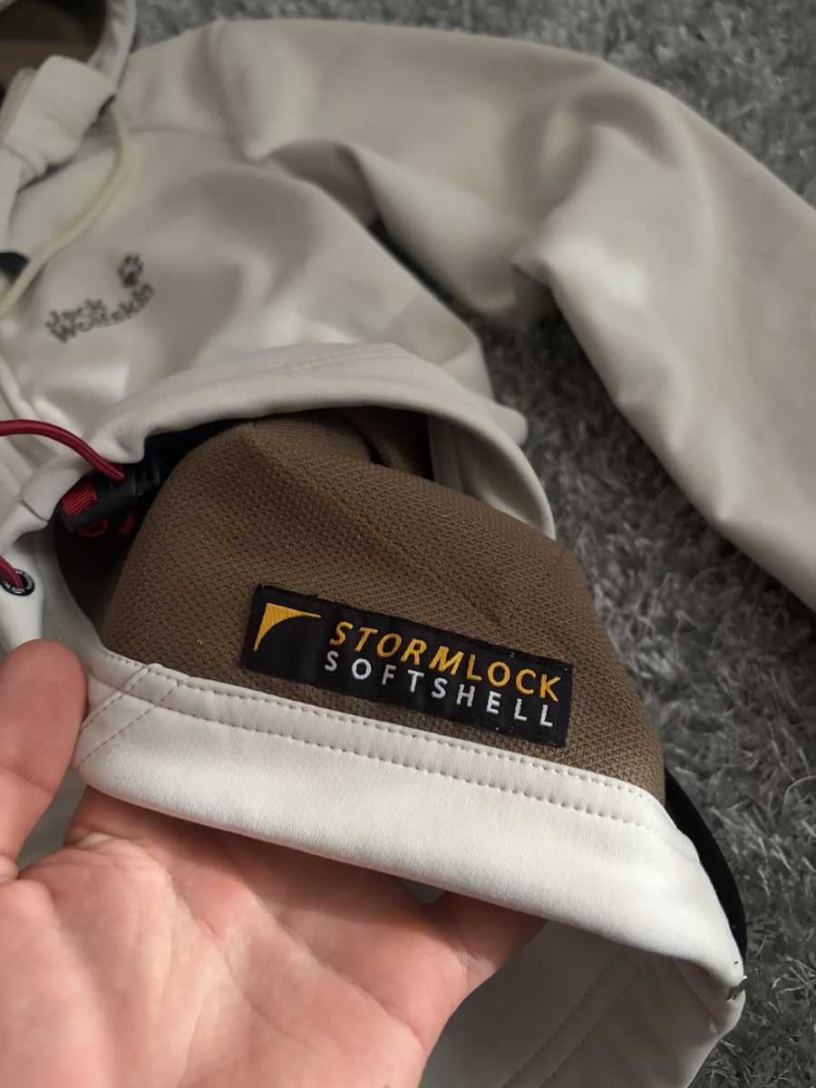 Jack Wolfskin Vestes: Jack Wolfskin Stormlock Softshell Jacket Beige S – D'occasion à Brislach par edu_t6pq 6
