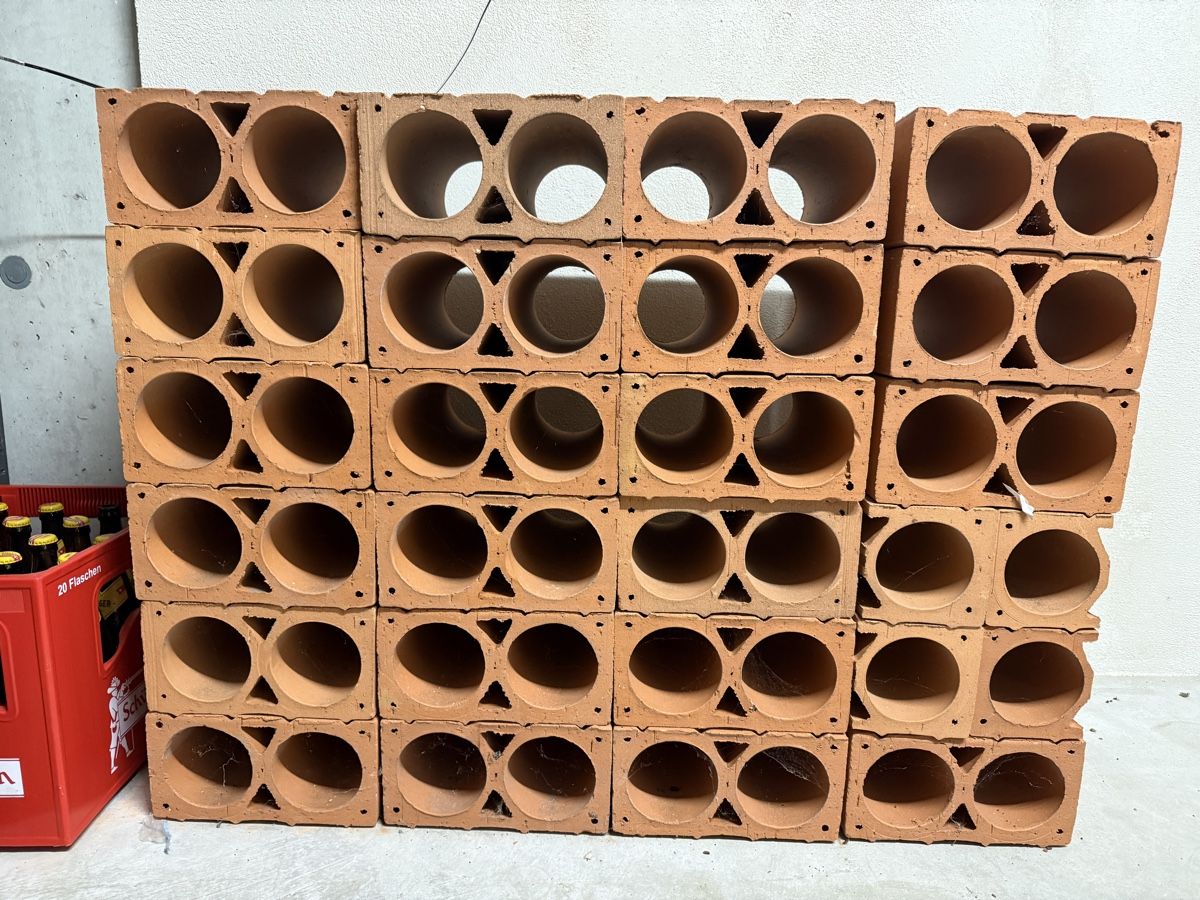 Scaffali: Flaschenregale Terrakotta gebraucht 4x6 Elemente – Usato da Schönholzerswilen venduto da mela7 2