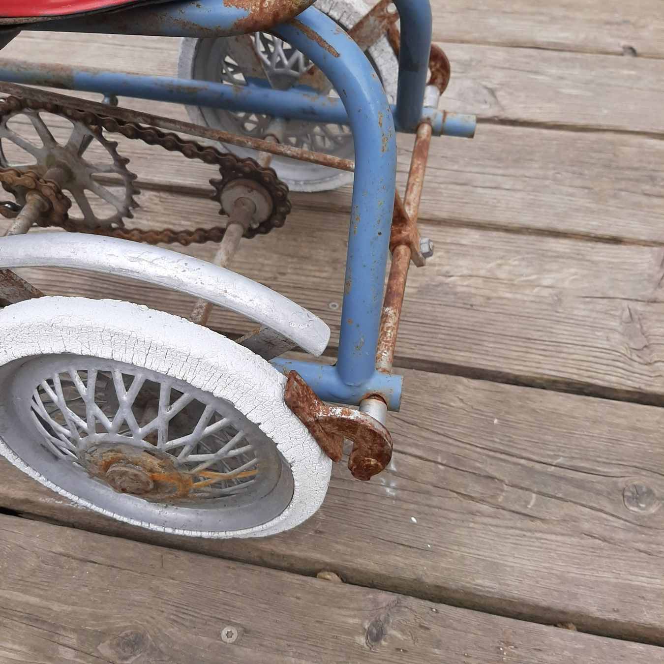Fahrzeuge für Kinder: Ancien cyclorameur artisanal pour enfant – Defekt aus Nyon von Tonymars 2
