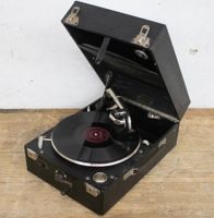 Columbia Viva Gramophone - Model 109
