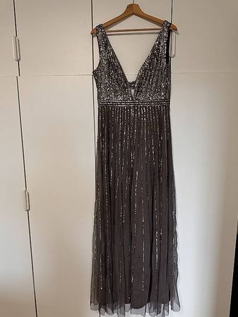 LACE & BEADS Abendkleid mit Paillettenbesatz