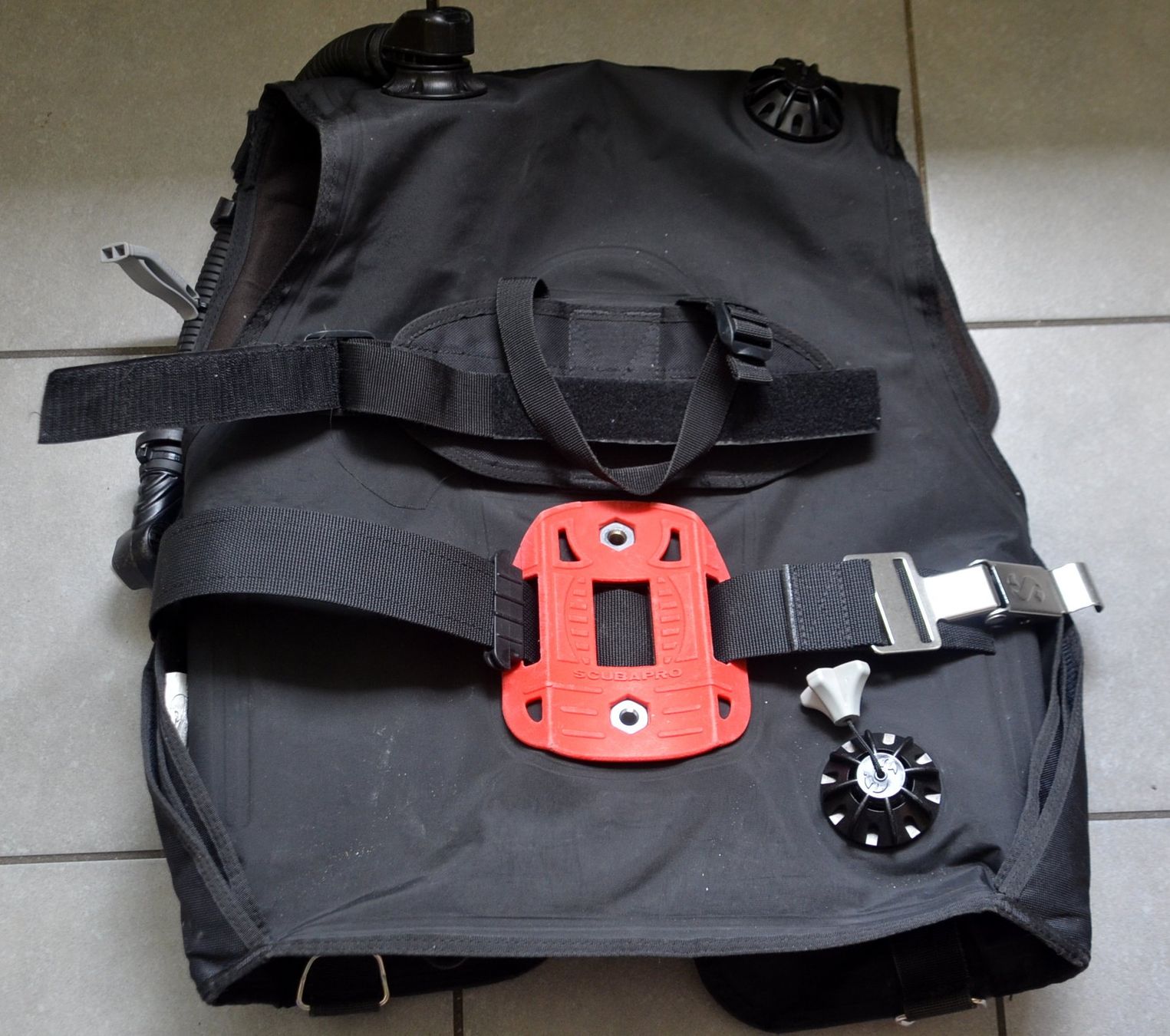 Scubapro Mute per immersioni: Tauchweste - Tarierjacket Scubapro gilet de plongée S/M – Usato da Collonges venduto da arashee 4