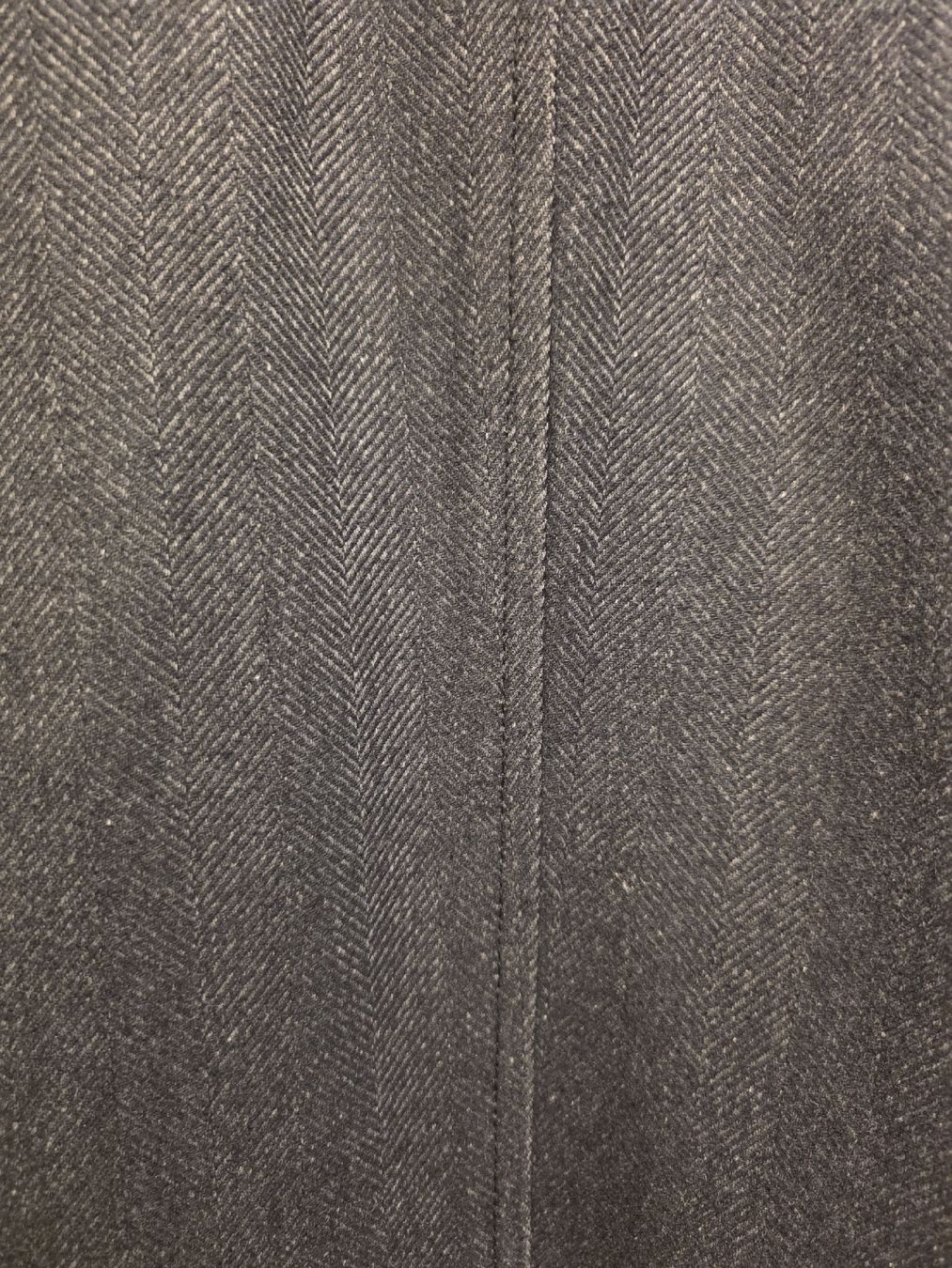 Fay Cappotti: Fay Men's Grey Herringbone Autumn / Winter Coat Size M – Usato da Genève venduto da arisol 5
