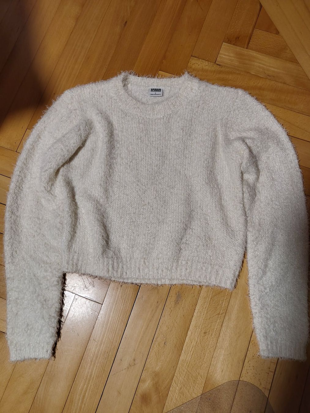 Maglioni & Felpe: Weisser Flauschpullover (M) – Usato da Wädenswil venduto da TabeaSerravalle