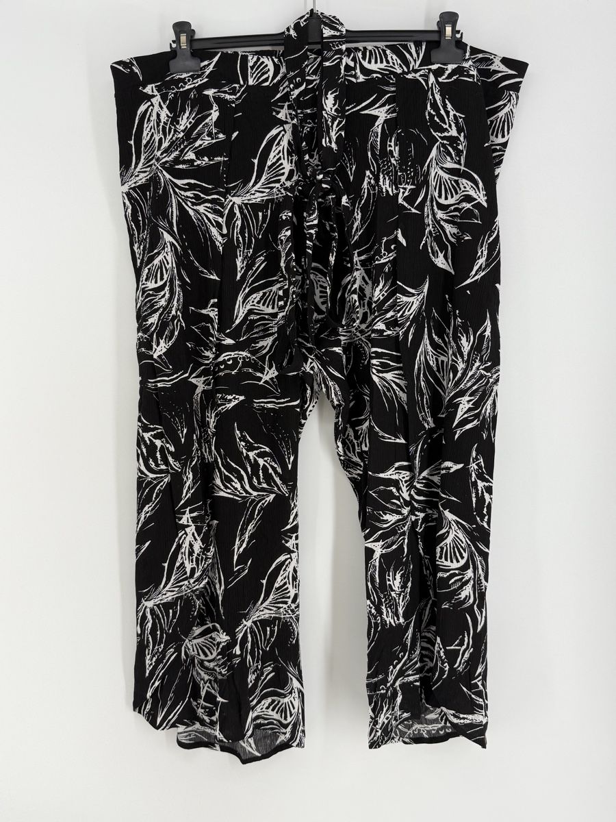 Hosen: Luftige Hose Gr. 54 von Bonprix  – Neu (gemäss Beschreibung) aus Auenstein von moin.