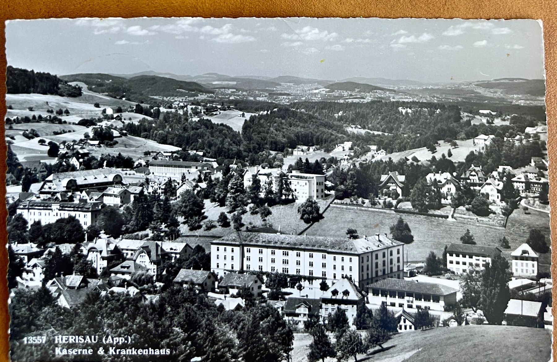 Cartoline postali: AK:  HERISAU - Kaserne & Krankenhaus – Usato da Lutry venduto da Ediego