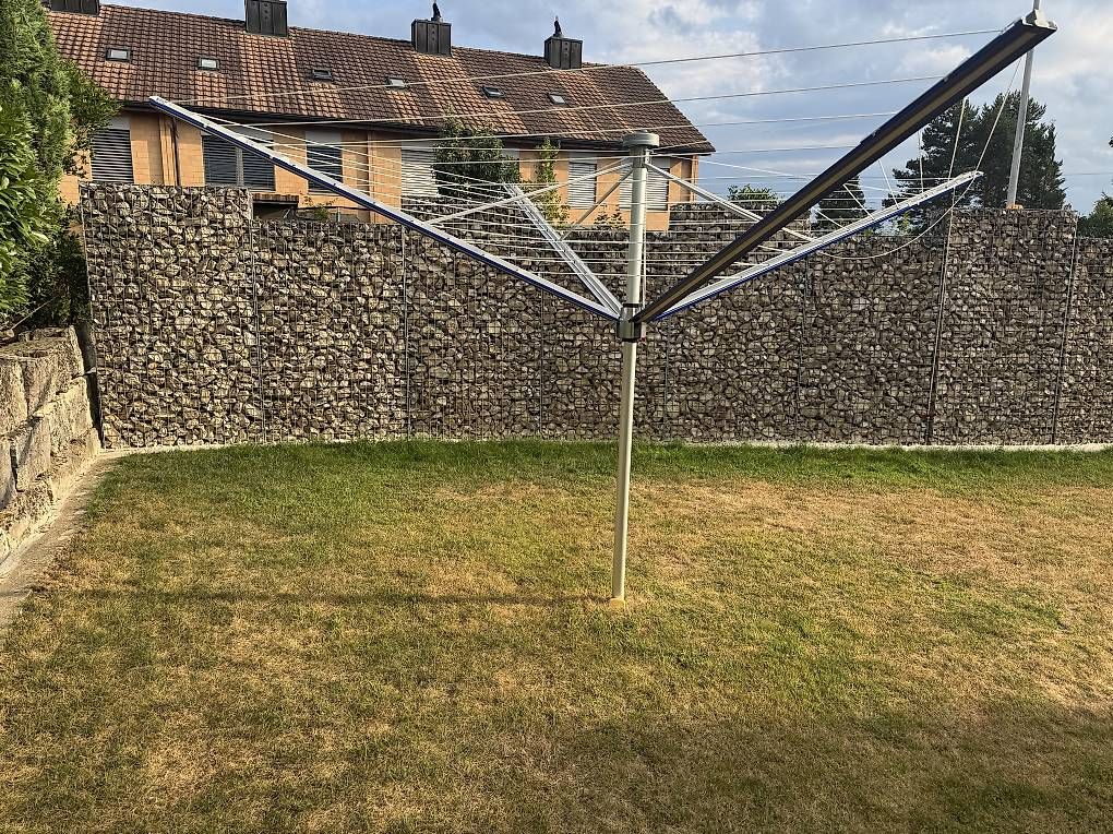 Stenditoi: STEVI LADY PLUS  BLAU TOP ZUSTAND – Usato da Bassersdorf venduto da Dondome 3