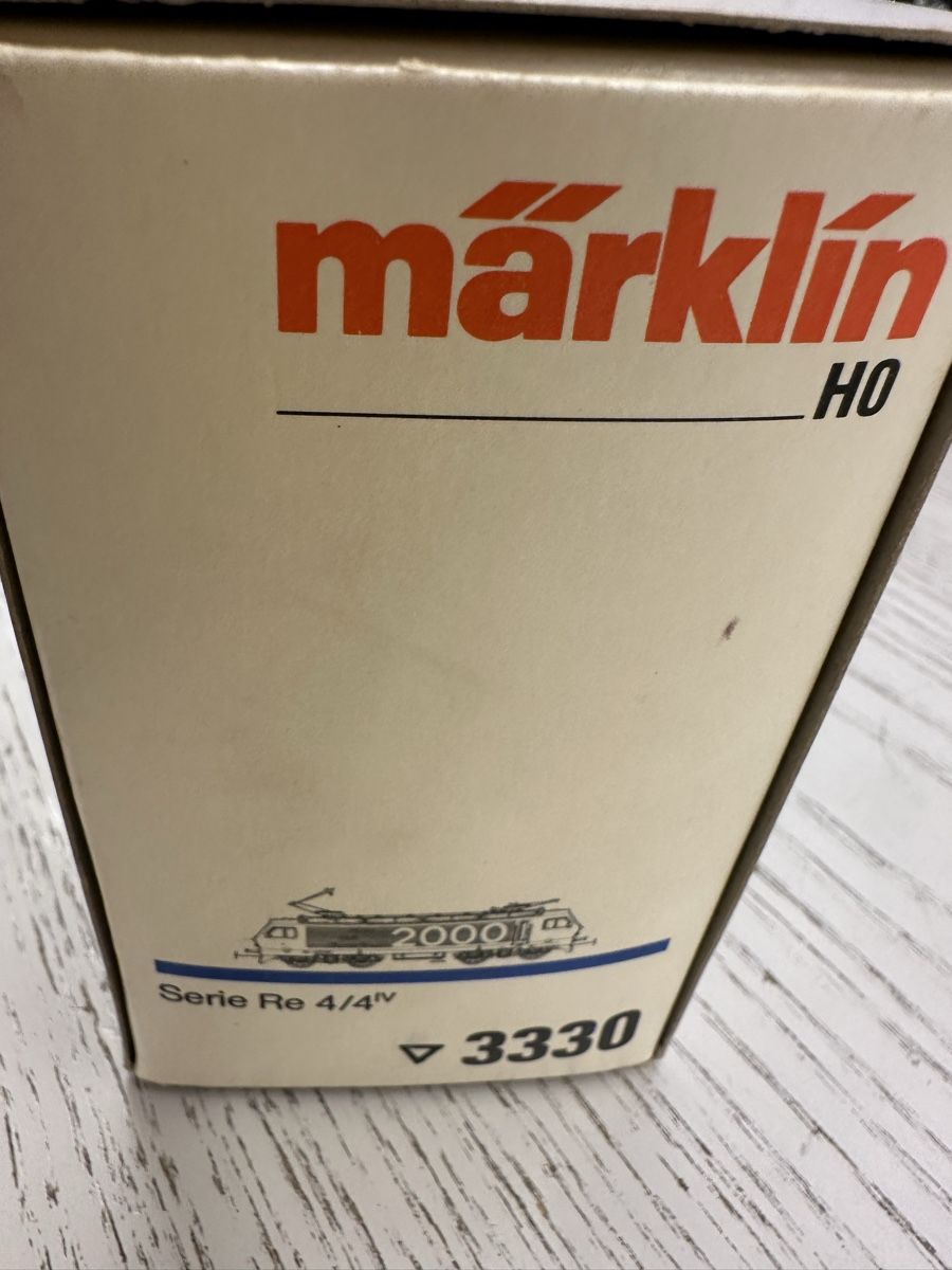 Märklin Modellini di ferrovie: Märklin 3330 SBB Re 4/4 IV – Usato da Lupsingen venduto da New-Haven 7
