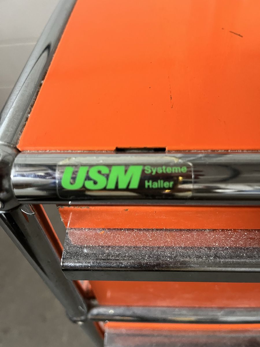 Scrivanie: Usm Schreibmaschinen tisch – Usato da Hindelbank venduto da Warentaxi 4