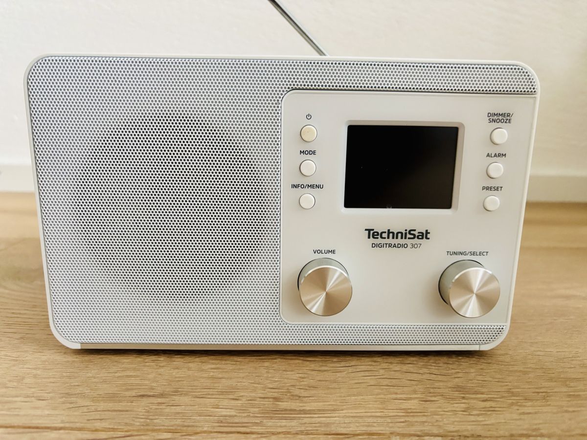 Technisat Radio: TechniSat Digitradio 307 UKW/DAB+ Radio – Usato da Ennetbürgen venduto da Evelyne_G 1