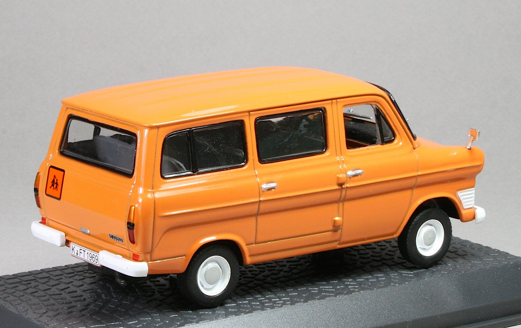 IXO Modellautos: Atlas/IXO Ford Transit 1969 – Neu und originalverpackt aus Elsau von Peekay8 3