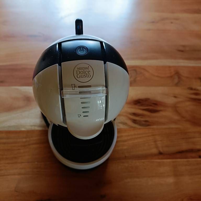 Kaffeemaschinen & Espressomaschinen: Dolce Gusto Kaffeemaschine – Gebraucht aus Arboldswil von Jbaenz 1