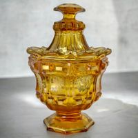 Bonbonnière ancienne en verre ambre doré avec couvercle